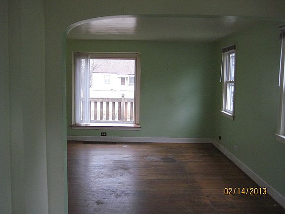 5th image of 3041 W 114th St