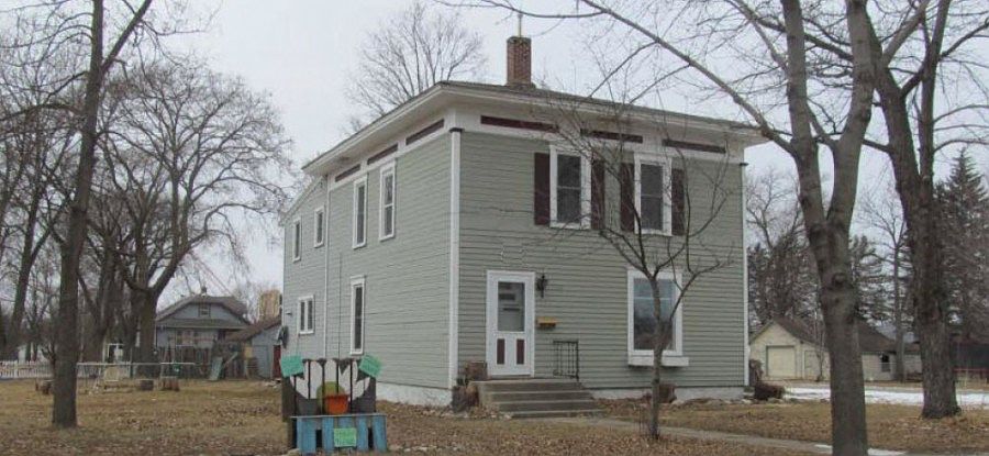 1st image of 302 S Holcombe Ave