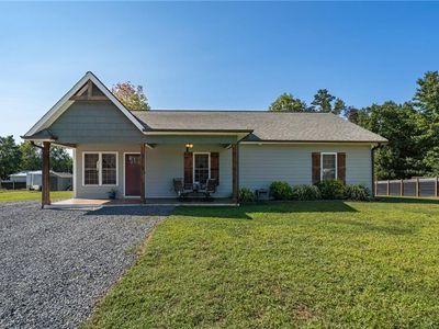 1534 Brock Rd, Yadkinville, NC, 27055
