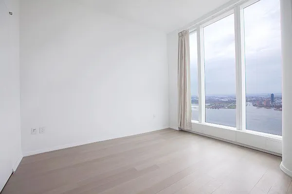 Rented by Battery Park Realty | media 37