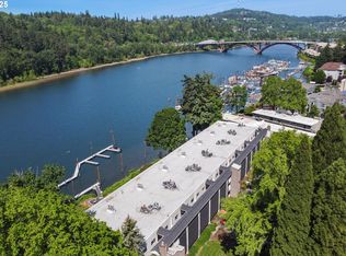 790 SE Webber St UNIT 312, Portland, OR 97202