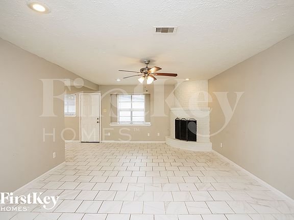 4th image of 4909 Green Willow Ln