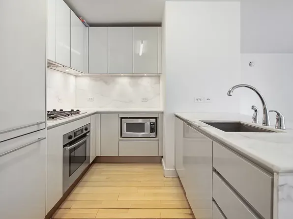 322 West 57th Street image 1 of 15