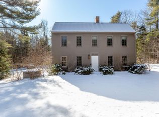 18 Castlewood Rd, Newcastle, ME 04553
