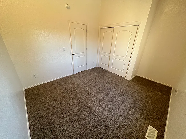 921 E Snohomish Ave #1 — Photo 17