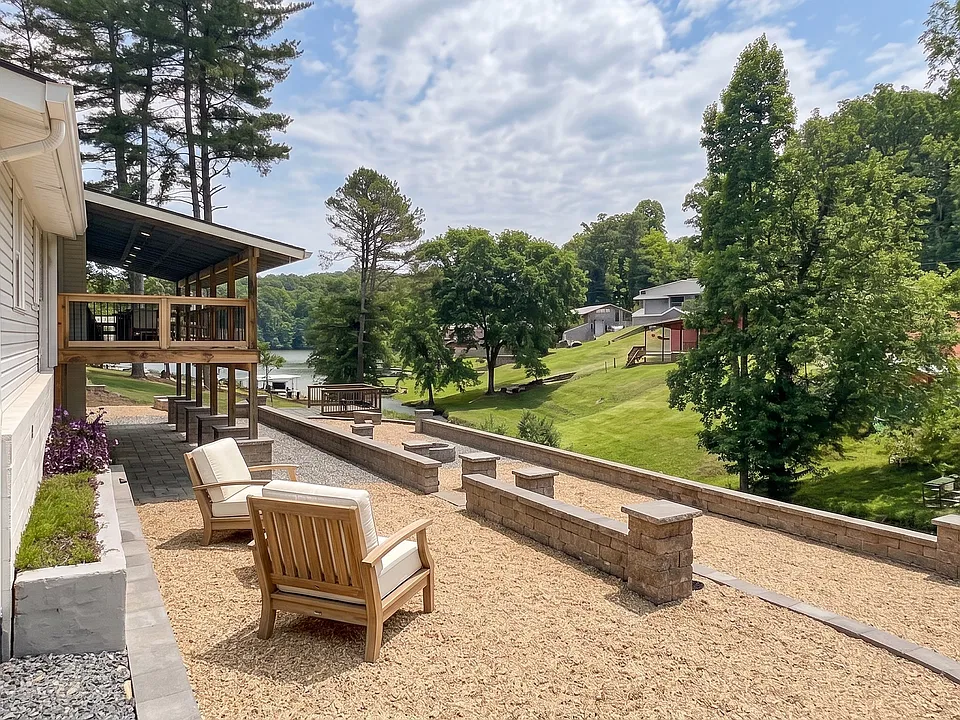 756 Shasteen Hollow Rd