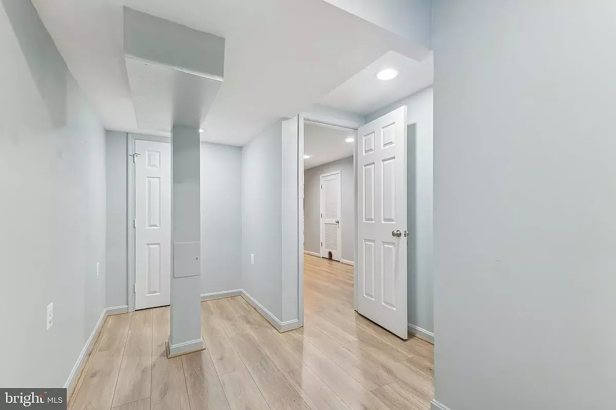 Building Photo - 2470 Battery Hill Cir