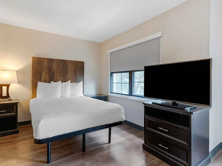 Studio Suite - 2 Full Beds