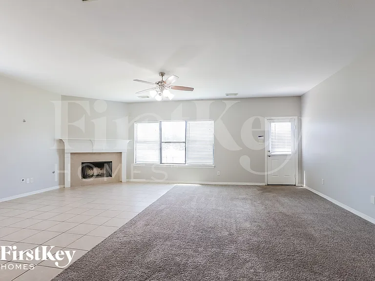 8015 N Tarrytown Crossing Dr — Photo 4