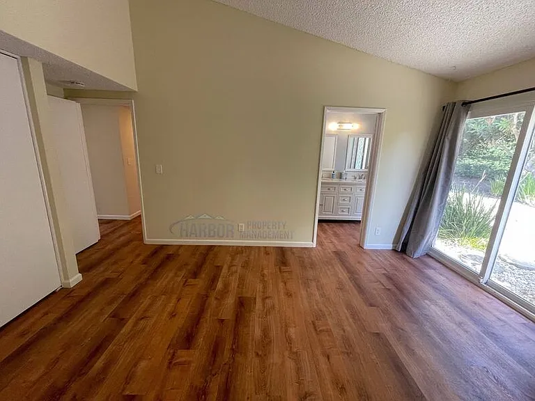 6932 Willowtree Dr — Photo 22