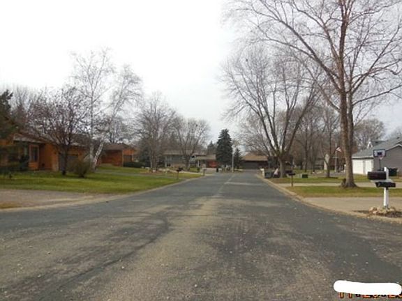 Exterior Neighborhood (street photo)