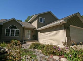 23540 Monroe St NE, East Bethel, MN 55005