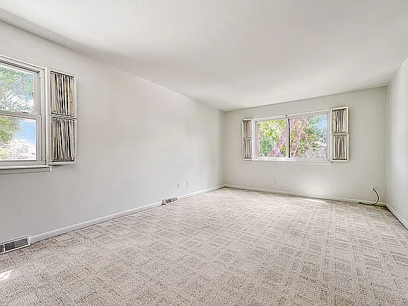 1181 S Yosemite Way — Photo 9