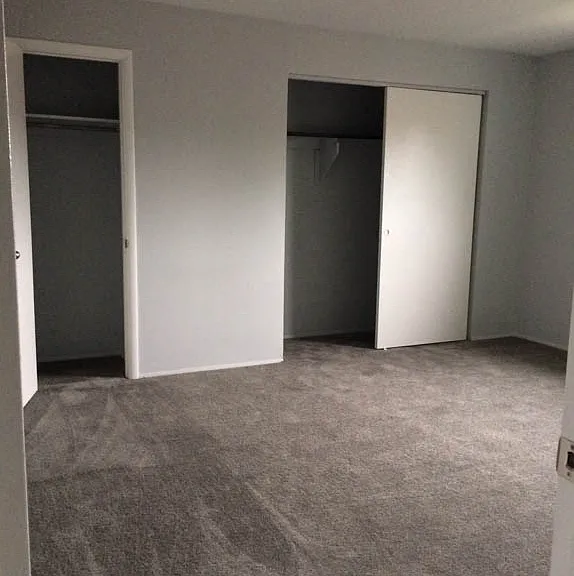 Garfield Villa Apartments — Photo 11