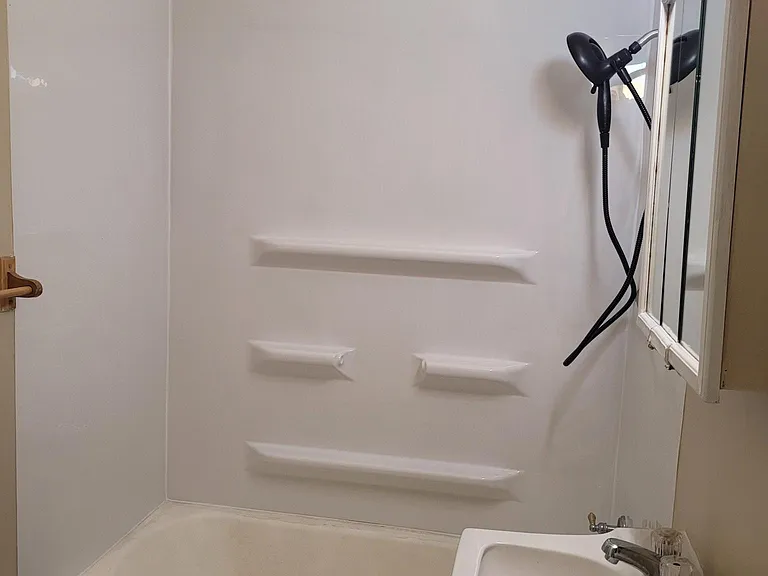 1112 Finley Ave #12B — Photo 6