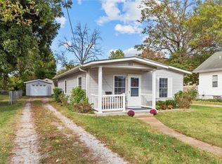 221 E Walnut St, Pacific, MO 63069