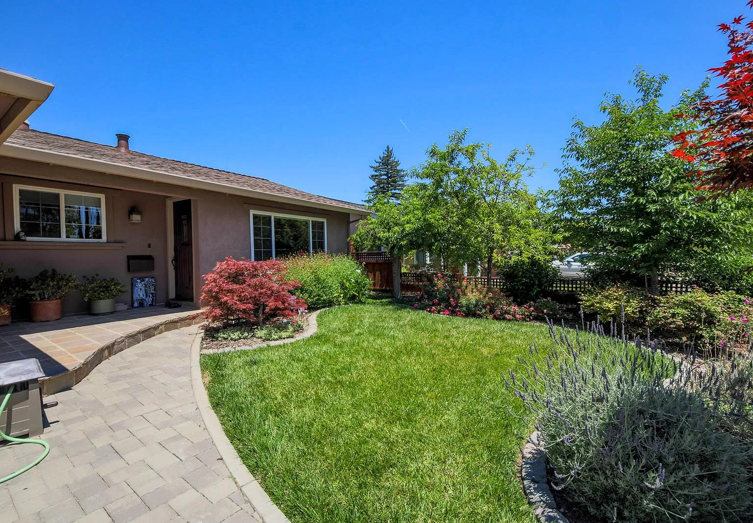 4 bed, 1802 sqft, $5,300 — Photo 4