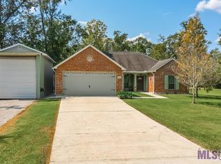 12197 Beco Rd, Saint Amant, LA 70774