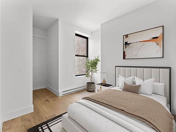4th image of 168 Sumpter St APT 3