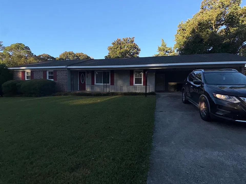 202 Highland Dr