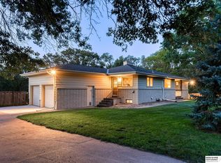 11700 N Post Rd, Omaha, NE 68112