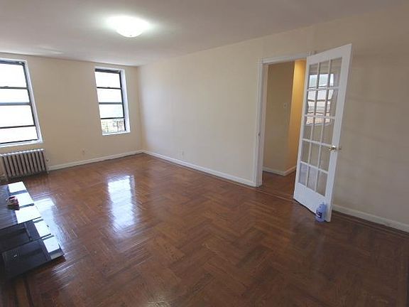 4th image of 4415 43rd Ave APT M5