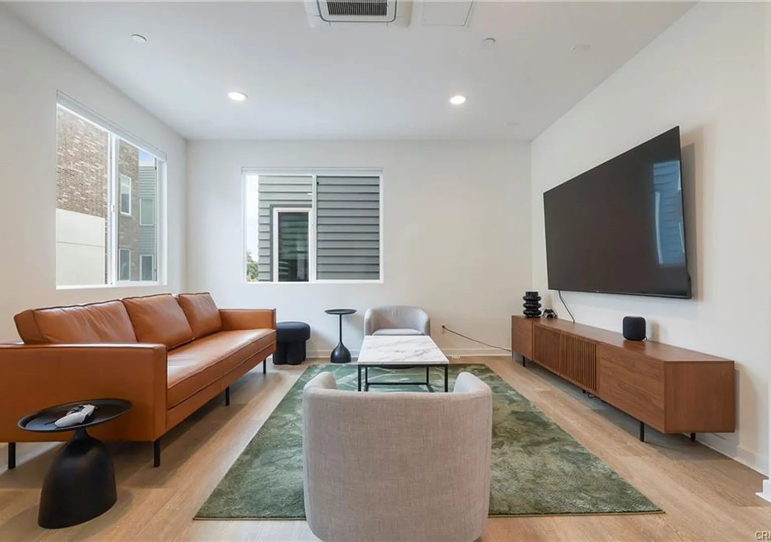For Lease $6,250/Month, 2 Bedroom And 2 Bath, Work Space Downstairs Brickyard Ln., Costa Mesa — Photo 3