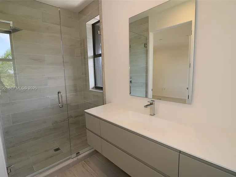 7504 SW 100th St #17 — Photo 6