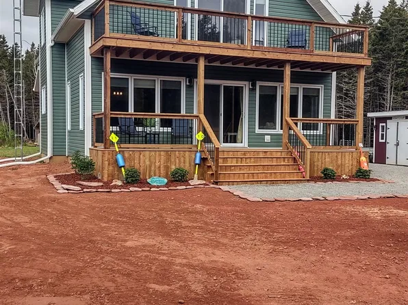 19 Ocean View Cres, North Parish, PE C0B 2B0