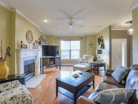 5th image of 707 Heath Pl