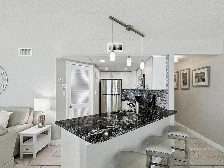 17155 Front Beach Rd #E501 — Photo 10