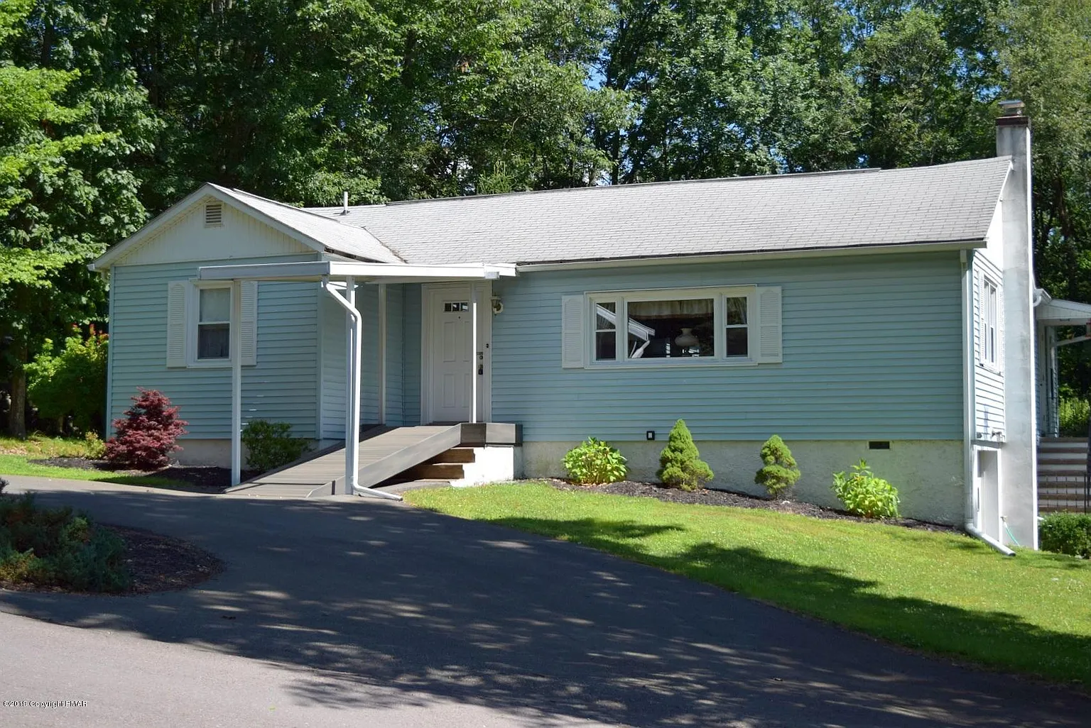 601 Prices Dr photo 1