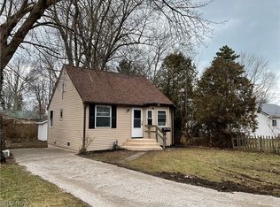 1432 Hazel Ave, Madison, OH 44057
