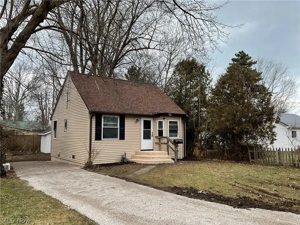 1432 Hazel Ave, Madison, OH 44057