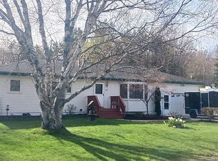 2613 Lakeshore Rd, Manistee, MI 49660