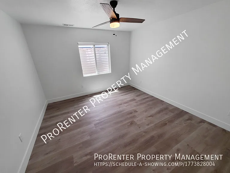 1509 W 450 S — Photo 35