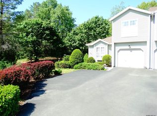 82 Old Mill Ln, Queensbury, NY 12804