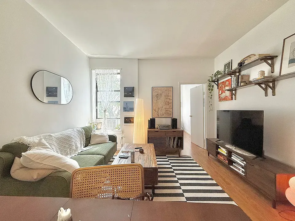 1402 Putnam Ave #3R