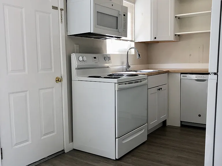 Terrace View Apartment — Photo 7