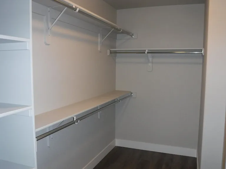 8366 Wellington Blvd — Photo 11