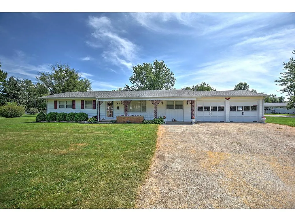 1839 Midland Rd photo 1