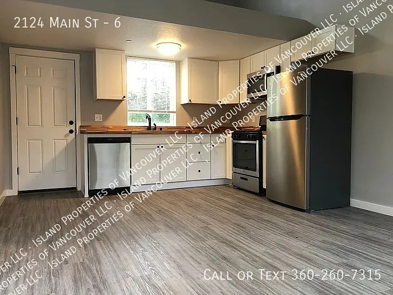 2124 Main St #6 — Photo 2
