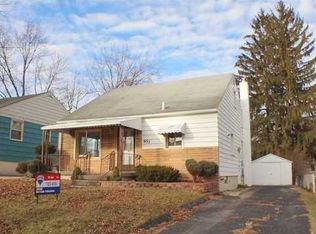 635 Hunter Blvd, Lansing, MI 48910