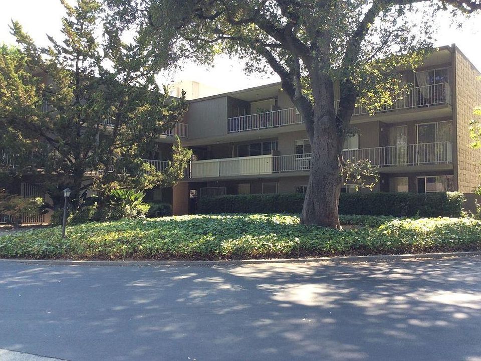 1st image of 14345 Saratoga Ave APT 34