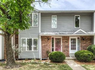 1724 Forest Hills Dr, Saint Charles, MO 63303
