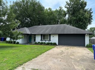 1921 W Nashville St, Broken Arrow, OK 74012