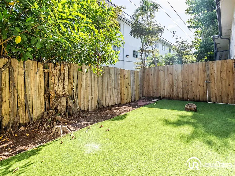 3265 Virginia St #1 — Photo 20