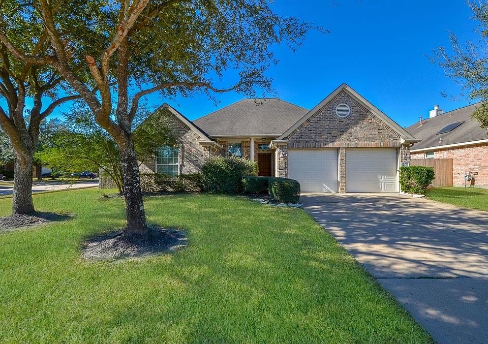 1st image of 4803 Bonny Loch Ln