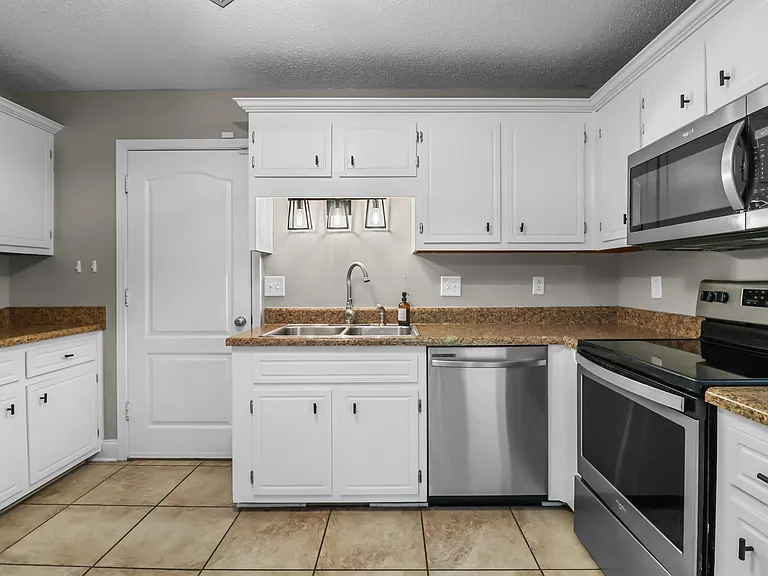 3795 McAllister Dr — Photo 9