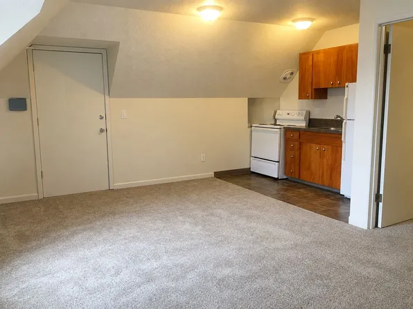 Close-in SE Hawthorne Neighborhood Plex, 1814 SE Madison St #1420, Portland, OR 97214